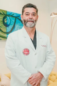 Dr. Arturo Santos García