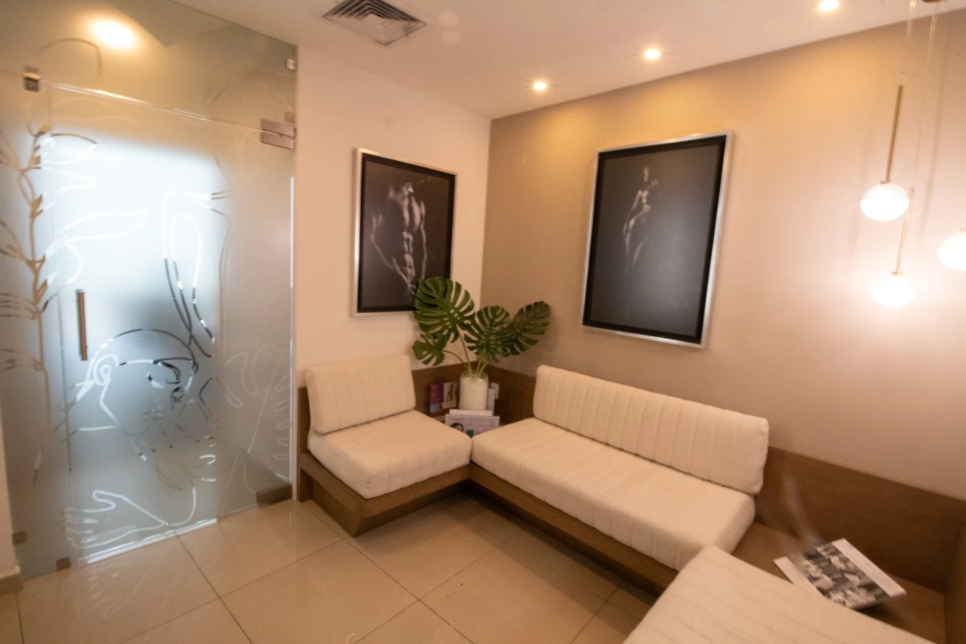 Recepción y Sala de Espera